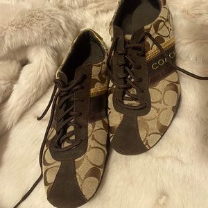 Women’s coach brown sneaker shoes size 7.5